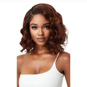 "NWT" Outre Patrice Hair Wig